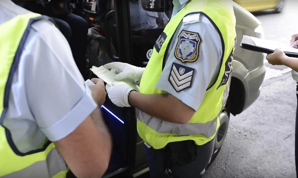 Πέφτουν βροχή οι καμπάνες! Η Τροχαία πήρε σβάρνα δρόμους και δρομάκια